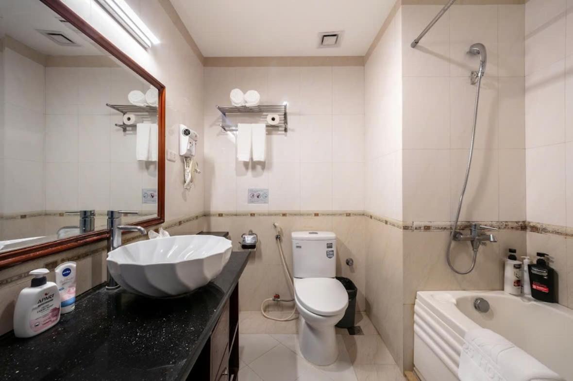 A25 Hotel - 15 Tran Quoc Toan Hanoi Kültér fotó